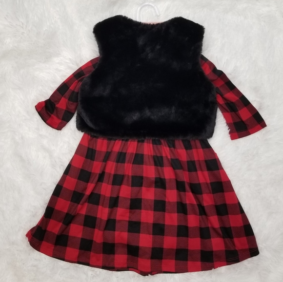 Emma & Elsa 2 Pc Buffalo Plaid Dress and Faux Fur Vest Set, 4T - Picture 2 of 3